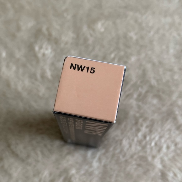 Mac Cosmetics Studio Fix Soft Matte Foundation Stick in NW15 BNIB - Picture 2 of 13